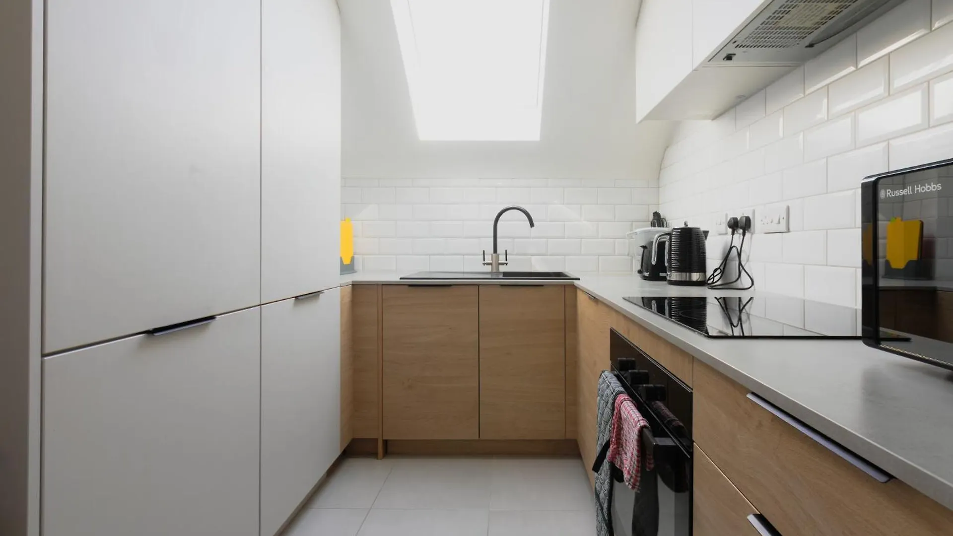 Newly Refurbished Two Bedroom Flat Near Town Centre Bournemouth